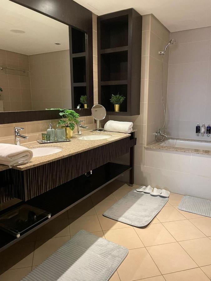 Luxurious 2 Bedroom Apartment In Anantara Hotel And Residences Dubai Buitenkant foto